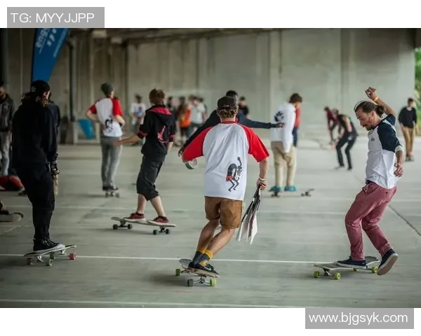 滑板新手必看：从零基础到极速滑行的全面指南与技巧分享MBA