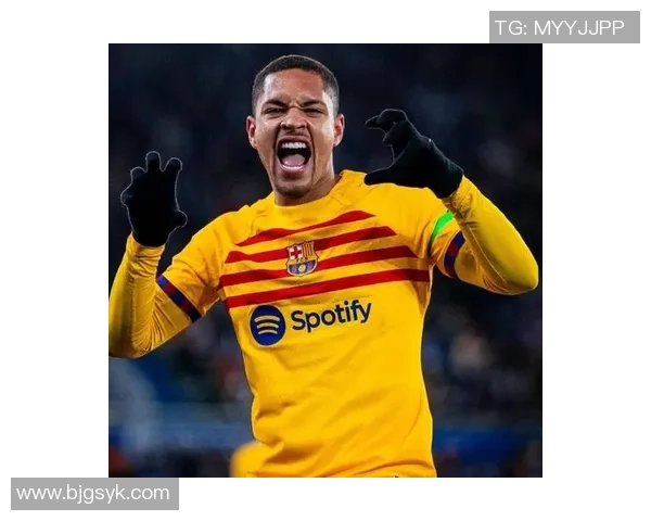 巴萨与巴黎对决裁判争议引发热议球迷怒斥黑哨现象再现