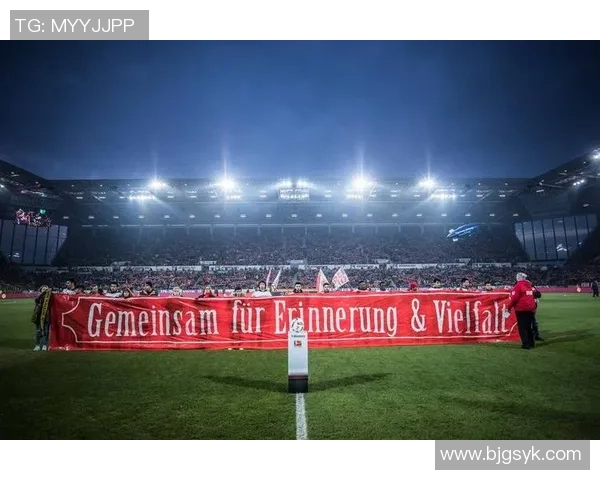 欧冠经典对决拜仁慕尼黑与利物浦精彩集锦回顾