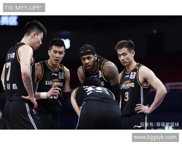 深圳队与浙江稠州的精彩对决引发球迷热议赛场风云再起 深圳队与浙江稠州的精彩对决引发球迷热议赛场风云再起